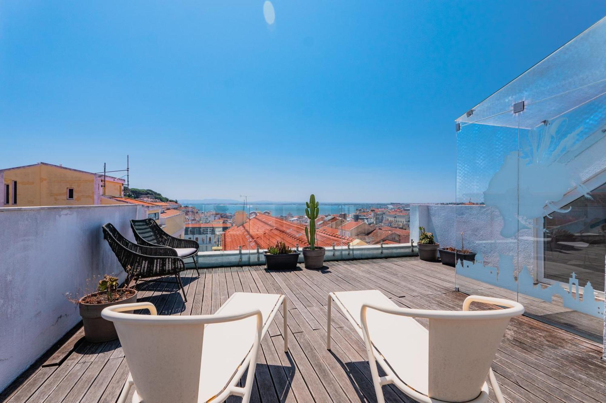 Signature Suite Terrace River View